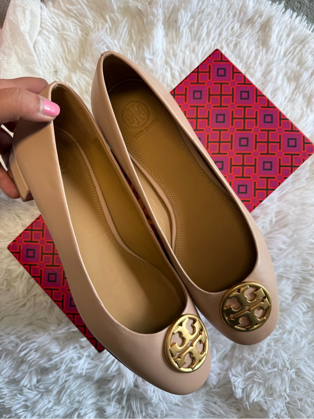 NEW Tory Burch Nude Chelsea Ballet Flats